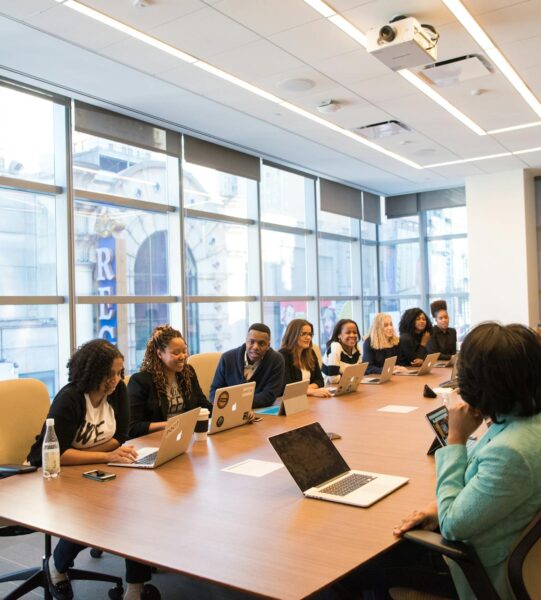 pexels-divinetechygirl-1181406